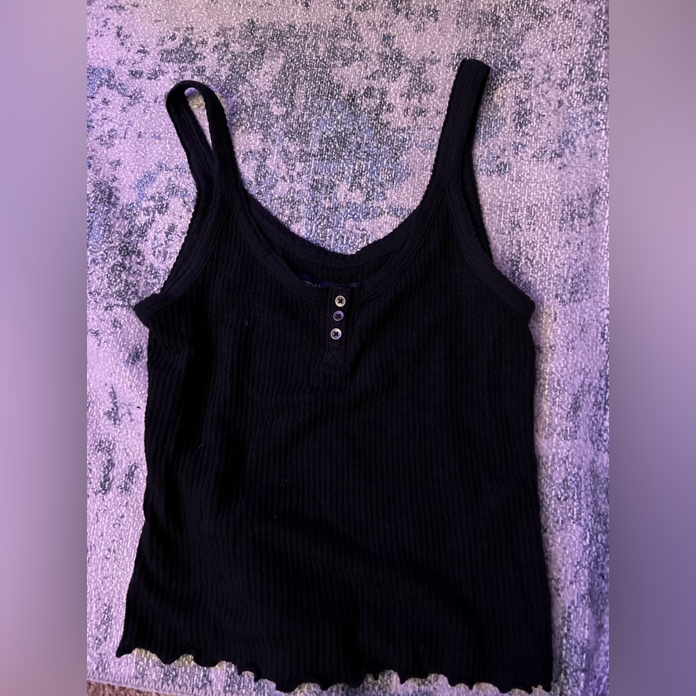 womens black tank top